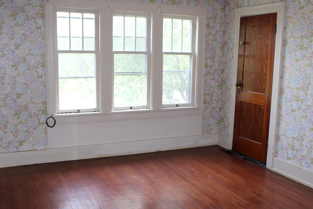 737 N Union Street, Fostoria, Ohio 44830, 4 Bedrooms Bedrooms, ,1 BathroomBathrooms,Residential,For Sale,N Union Street,20100513