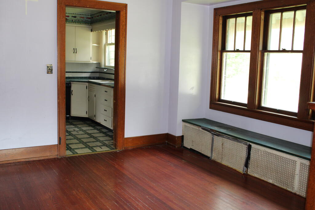737 N Union Street, Fostoria, Ohio 44830, 4 Bedrooms Bedrooms, ,1 BathroomBathrooms,Residential,For Sale,N Union Street,20100513