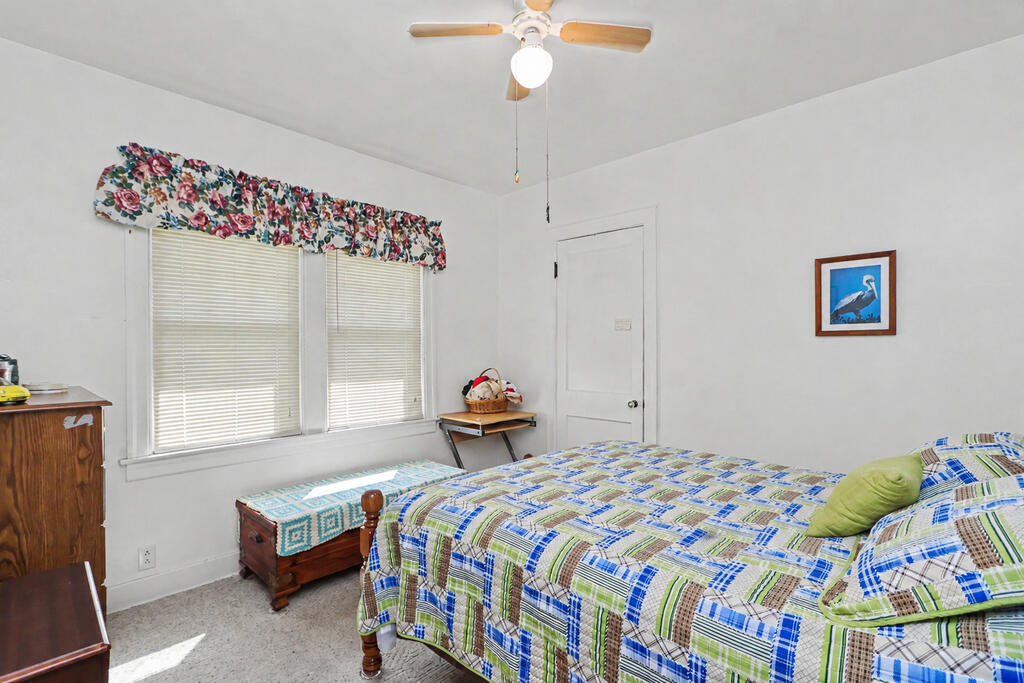 1806 Windsor Road, Mansfield, Ohio 44905, 2 Bedrooms Bedrooms, ,1 BathroomBathrooms,Residential,For Sale,Windsor Road,20100520 1806 Windsor Road, Mansfield, Ohio 44905, 2 Bedrooms Bedrooms, ,1 BathroomBathrooms,Residential,For Sale,Windsor Road,20100520