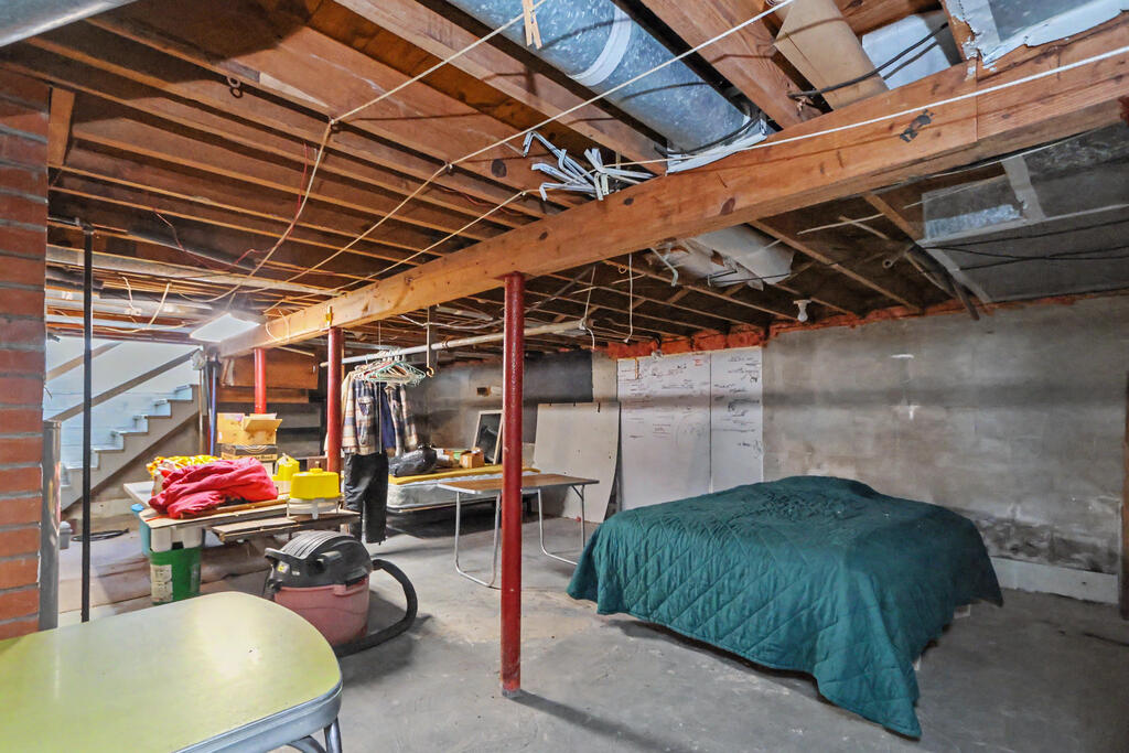 1806 Windsor Road, Mansfield, Ohio 44905, 2 Bedrooms Bedrooms, ,1 BathroomBathrooms,Residential,For Sale,Windsor Road,20100520