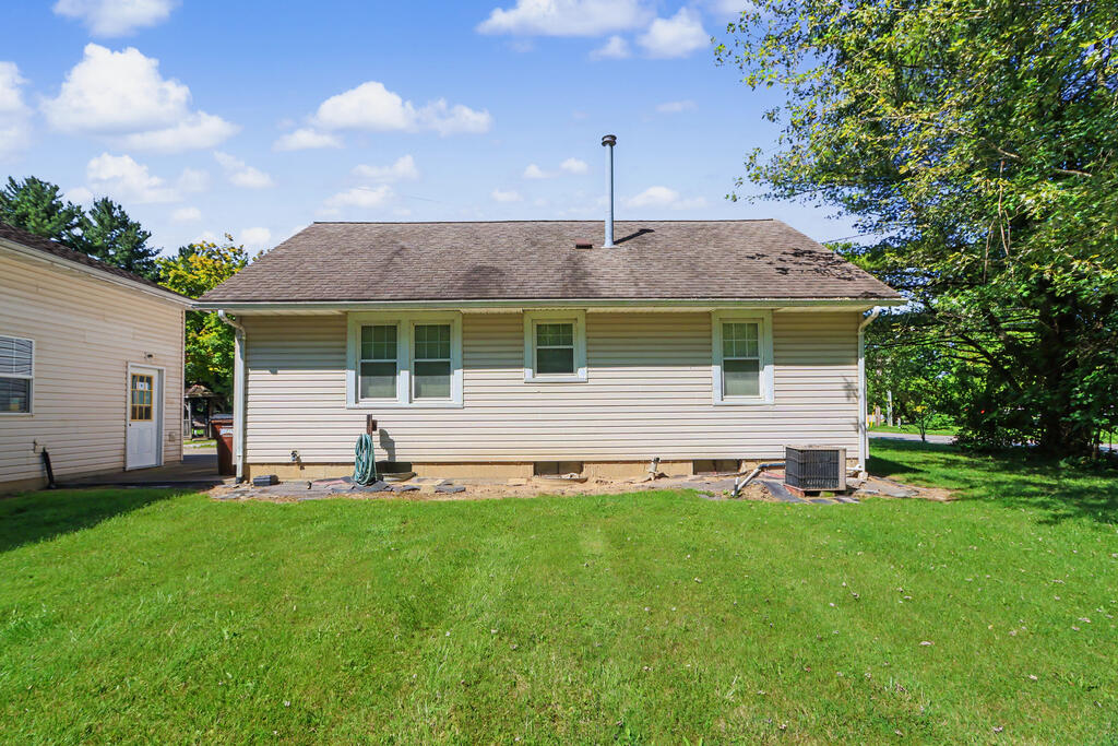 1806 Windsor Road, Mansfield, Ohio 44905, 2 Bedrooms Bedrooms, ,1 BathroomBathrooms,Residential,For Sale,Windsor Road,20100520