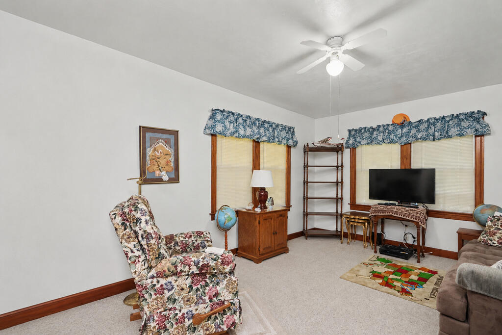 1806 Windsor Road, Mansfield, Ohio 44905, 2 Bedrooms Bedrooms, ,1 BathroomBathrooms,Residential,For Sale,Windsor Road,20100520 1806 Windsor Road, Mansfield, Ohio 44905, 2 Bedrooms Bedrooms, ,1 BathroomBathrooms,Residential,For Sale,Windsor Road,20100520