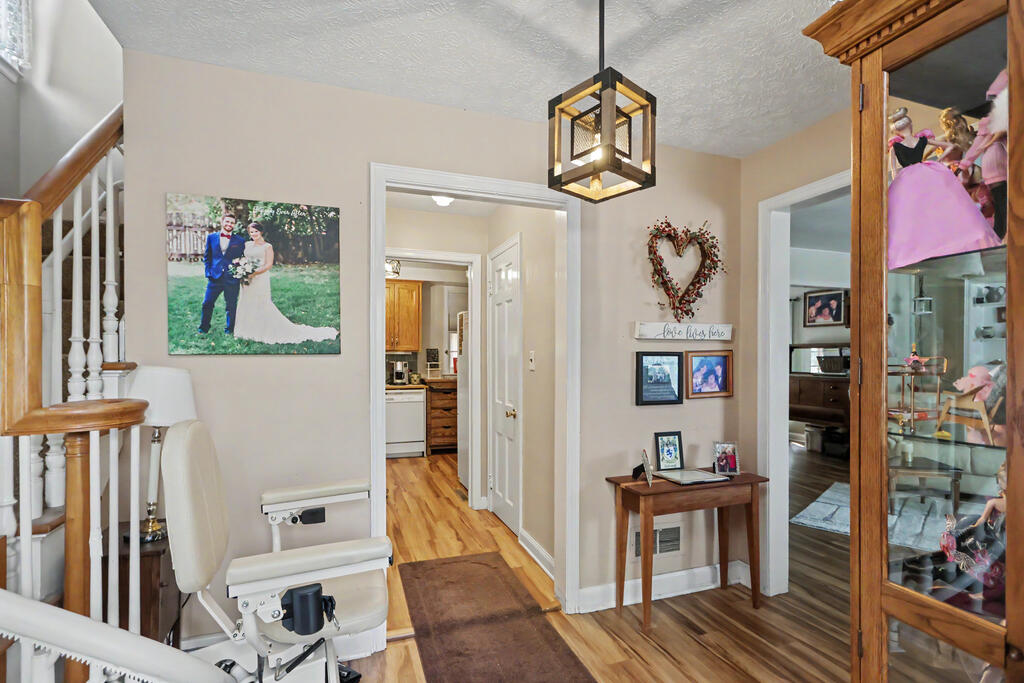 561 Sloane Avenue, Mansfield, Ohio 44903, 3 Bedrooms Bedrooms, ,1 BathroomBathrooms,Residential,For Sale,Sloane Avenue,20100521 561 Sloane Avenue, Mansfield, Ohio 44903, 3 Bedrooms Bedrooms, ,1 BathroomBathrooms,Residential,For Sale,Sloane Avenue,20100521