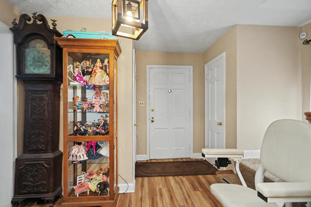 561 Sloane Avenue, Mansfield, Ohio 44903, 3 Bedrooms Bedrooms, ,1 BathroomBathrooms,Residential,For Sale,Sloane Avenue,20100521 561 Sloane Avenue, Mansfield, Ohio 44903, 3 Bedrooms Bedrooms, ,1 BathroomBathrooms,Residential,For Sale,Sloane Avenue,20100521
