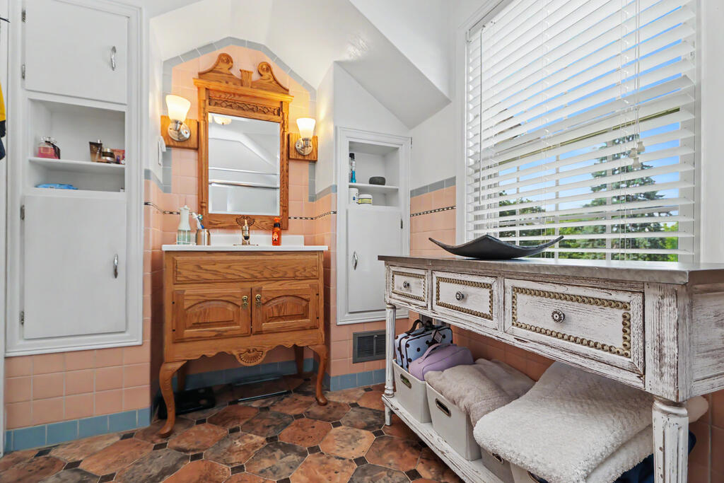 561 Sloane Avenue, Mansfield, Ohio 44903, 3 Bedrooms Bedrooms, ,1 BathroomBathrooms,Residential,For Sale,Sloane Avenue,20100521 561 Sloane Avenue, Mansfield, Ohio 44903, 3 Bedrooms Bedrooms, ,1 BathroomBathrooms,Residential,For Sale,Sloane Avenue,20100521