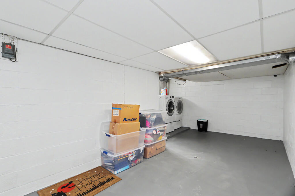 561 Sloane Avenue, Mansfield, Ohio 44903, 3 Bedrooms Bedrooms, ,1 BathroomBathrooms,Residential,For Sale,Sloane Avenue,20100521 561 Sloane Avenue, Mansfield, Ohio 44903, 3 Bedrooms Bedrooms, ,1 BathroomBathrooms,Residential,For Sale,Sloane Avenue,20100521