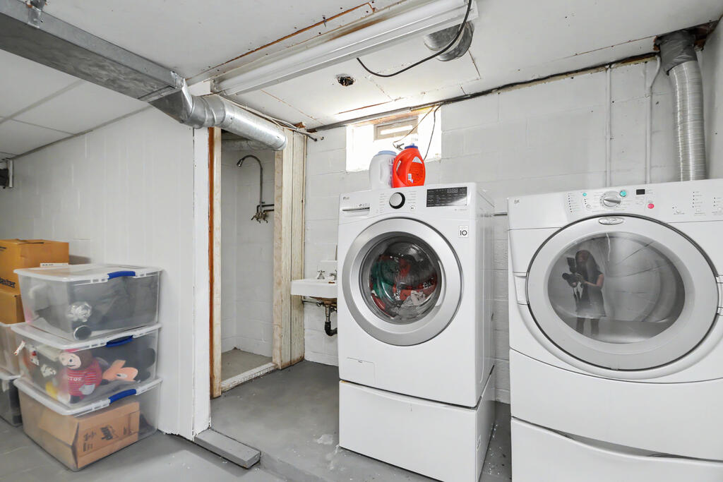 561 Sloane Avenue, Mansfield, Ohio 44903, 3 Bedrooms Bedrooms, ,1 BathroomBathrooms,Residential,For Sale,Sloane Avenue,20100521 561 Sloane Avenue, Mansfield, Ohio 44903, 3 Bedrooms Bedrooms, ,1 BathroomBathrooms,Residential,For Sale,Sloane Avenue,20100521