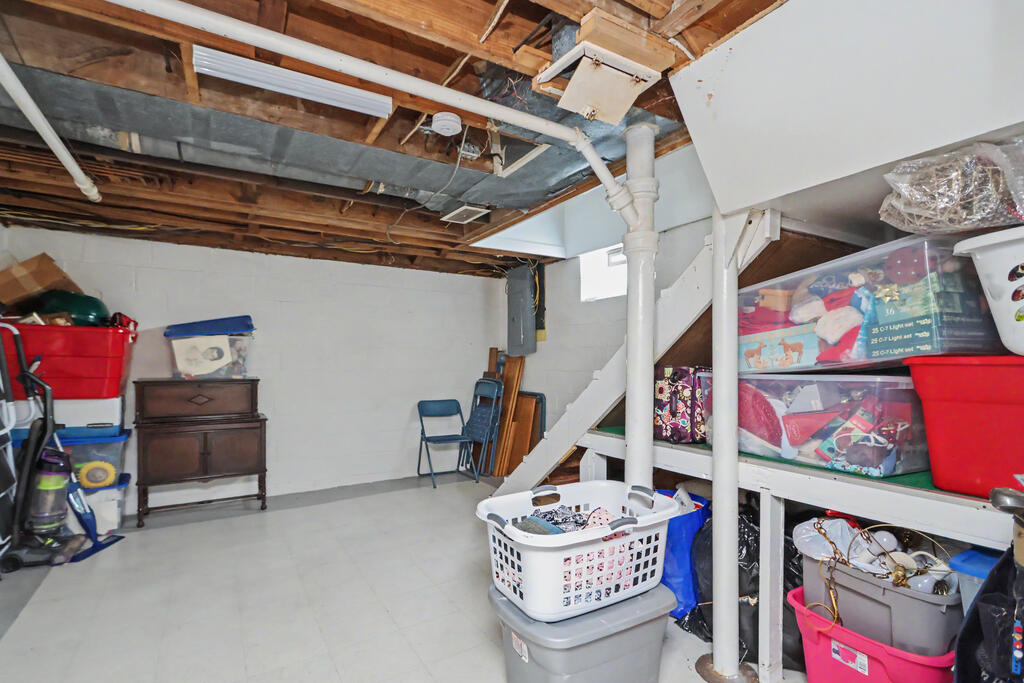 561 Sloane Avenue, Mansfield, Ohio 44903, 3 Bedrooms Bedrooms, ,1 BathroomBathrooms,Residential,For Sale,Sloane Avenue,20100521 561 Sloane Avenue, Mansfield, Ohio 44903, 3 Bedrooms Bedrooms, ,1 BathroomBathrooms,Residential,For Sale,Sloane Avenue,20100521