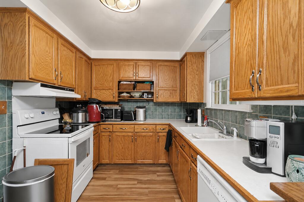561 Sloane Avenue, Mansfield, Ohio 44903, 3 Bedrooms Bedrooms, ,1 BathroomBathrooms,Residential,For Sale,Sloane Avenue,20100521 561 Sloane Avenue, Mansfield, Ohio 44903, 3 Bedrooms Bedrooms, ,1 BathroomBathrooms,Residential,For Sale,Sloane Avenue,20100521