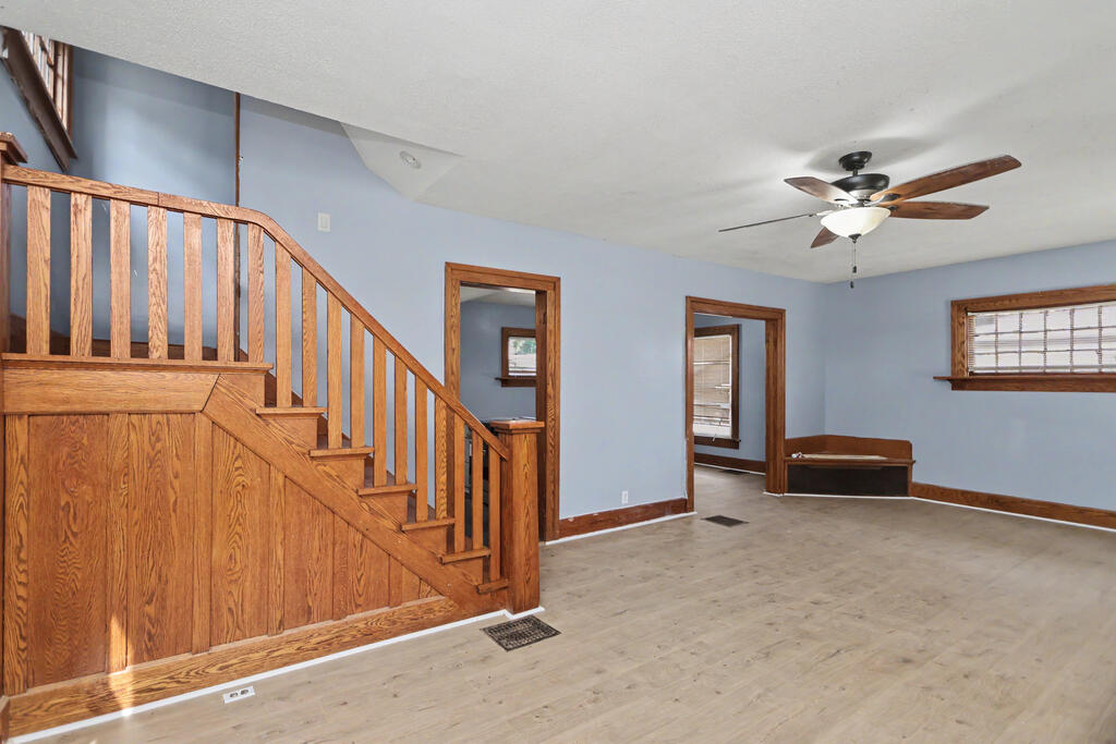 93 Helen Avenue, Mansfield, Ohio 44903, 3 Bedrooms Bedrooms, ,1 BathroomBathrooms,Residential,For Sale,Helen Avenue,20100525 93 Helen Avenue, Mansfield, Ohio 44903, 3 Bedrooms Bedrooms, ,1 BathroomBathrooms,Residential,For Sale,Helen Avenue,20100525