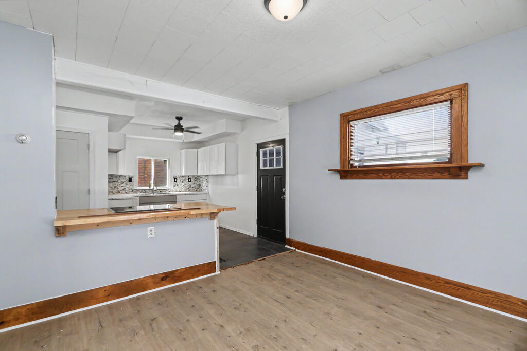 93 Helen Avenue, Mansfield, Ohio 44903, 3 Bedrooms Bedrooms, ,1 BathroomBathrooms,Residential,For Sale,Helen Avenue,20100525 93 Helen Avenue, Mansfield, Ohio 44903, 3 Bedrooms Bedrooms, ,1 BathroomBathrooms,Residential,For Sale,Helen Avenue,20100525