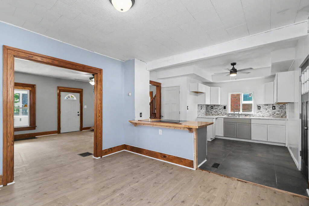 93 Helen Avenue, Mansfield, Ohio 44903, 3 Bedrooms Bedrooms, ,1 BathroomBathrooms,Residential,For Sale,Helen Avenue,20100525 93 Helen Avenue, Mansfield, Ohio 44903, 3 Bedrooms Bedrooms, ,1 BathroomBathrooms,Residential,For Sale,Helen Avenue,20100525