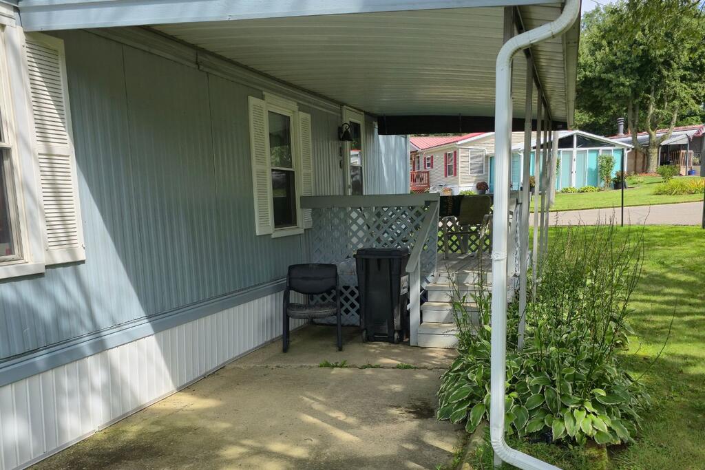 86 Chestnut Court, Mansfield, Ohio 44906, 3 Bedrooms Bedrooms, ,1 BathroomBathrooms,Residential,For Sale,Chestnut Court,20100524