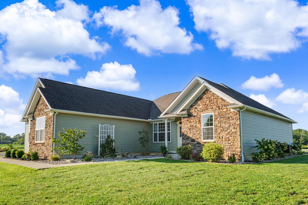 10293 Urbana Woodstock Pike, Woodstock, Ohio 43084, 3 Bedrooms Bedrooms, ,2 BathroomsBathrooms,Residential,For Sale,Urbana Woodstock Pike,20100536