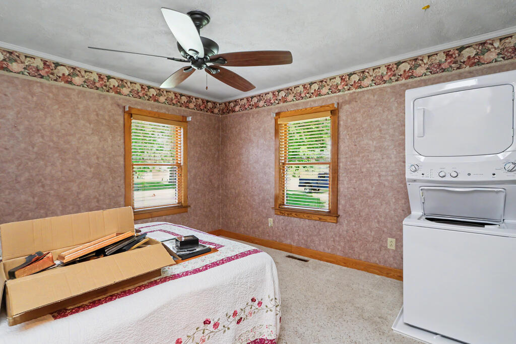 18 West Maxwell Drive, Shelby, Ohio 44875, 3 Bedrooms Bedrooms, ,3 BathroomsBathrooms,Residential,For Sale,West Maxwell Drive,20100551