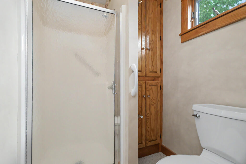 18 West Maxwell Drive, Shelby, Ohio 44875, 3 Bedrooms Bedrooms, ,3 BathroomsBathrooms,Residential,For Sale,West Maxwell Drive,20100551