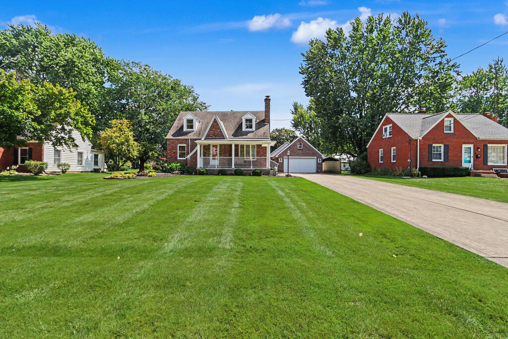 18 West Maxwell Drive, Shelby, Ohio 44875, 3 Bedrooms Bedrooms, ,3 BathroomsBathrooms,Residential,For Sale,West Maxwell Drive,20100551