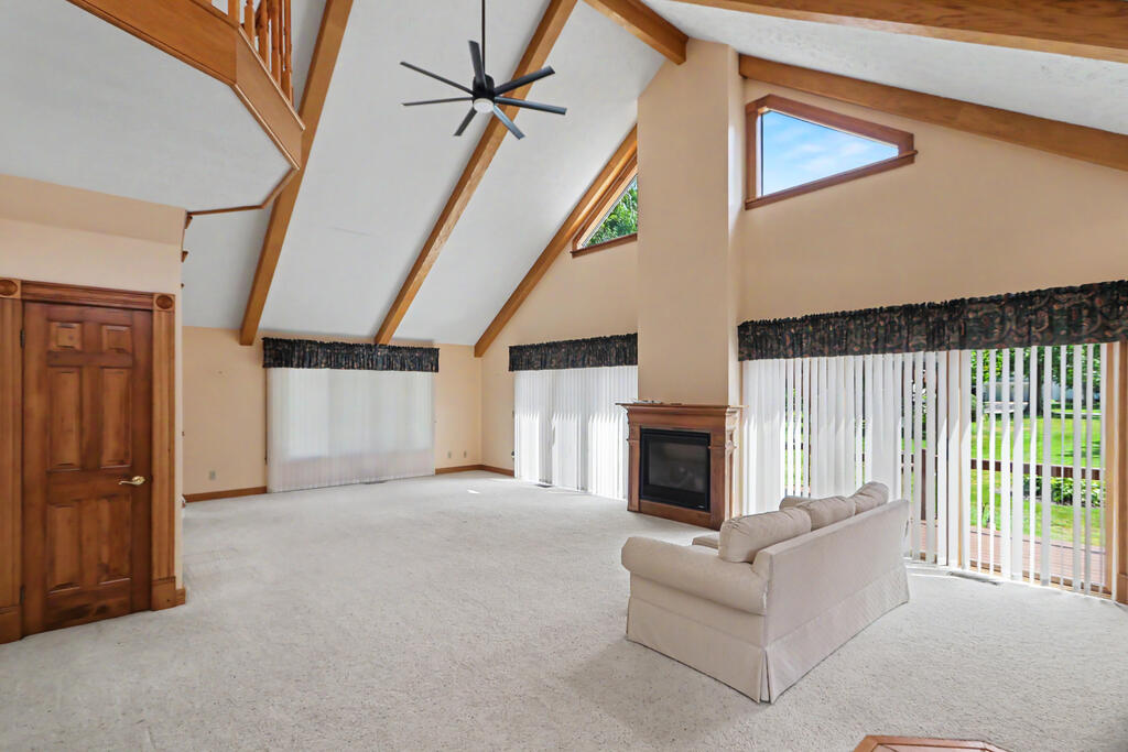 18 West Maxwell Drive, Shelby, Ohio 44875, 3 Bedrooms Bedrooms, ,3 BathroomsBathrooms,Residential,For Sale,West Maxwell Drive,20100551