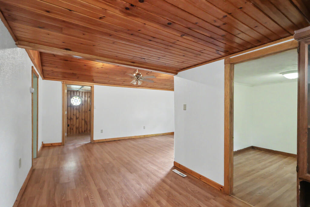 1188 Caldwell Avenue, Mansfield, Ohio 44906, 2 Bedrooms Bedrooms, ,1 BathroomBathrooms,Residential,For Sale,Caldwell Avenue,20100550 1188 Caldwell Avenue, Mansfield, Ohio 44906, 2 Bedrooms Bedrooms, ,1 BathroomBathrooms,Residential,For Sale,Caldwell Avenue,20100550