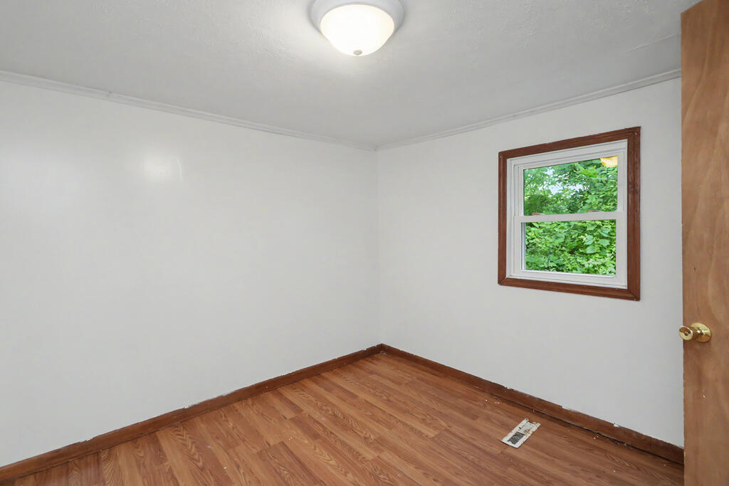 1188 Caldwell Avenue, Mansfield, Ohio 44906, 2 Bedrooms Bedrooms, ,1 BathroomBathrooms,Residential,For Sale,Caldwell Avenue,20100550 1188 Caldwell Avenue, Mansfield, Ohio 44906, 2 Bedrooms Bedrooms, ,1 BathroomBathrooms,Residential,For Sale,Caldwell Avenue,20100550