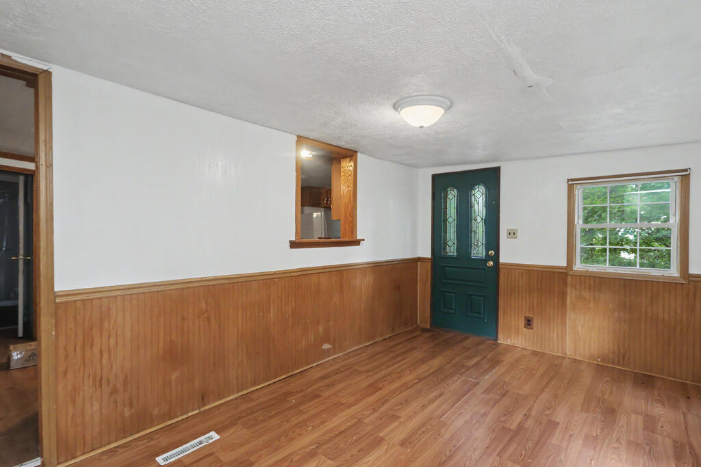 1188 Caldwell Avenue, Mansfield, Ohio 44906, 2 Bedrooms Bedrooms, ,1 BathroomBathrooms,Residential,For Sale,Caldwell Avenue,20100550 1188 Caldwell Avenue, Mansfield, Ohio 44906, 2 Bedrooms Bedrooms, ,1 BathroomBathrooms,Residential,For Sale,Caldwell Avenue,20100550