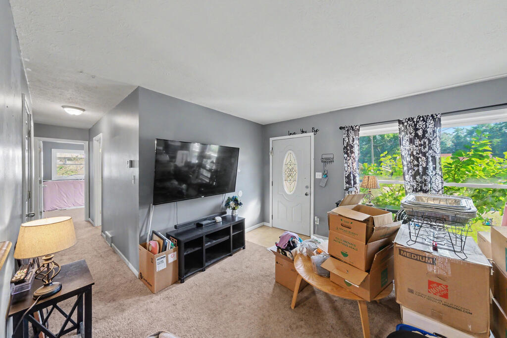 41 Grove Avenue, Norwalk, Ohio 44857, 3 Bedrooms Bedrooms, ,1 BathroomBathrooms,Residential,For Sale,Grove Avenue,20100583 41 Grove Avenue, Norwalk, Ohio 44857, 3 Bedrooms Bedrooms, ,1 BathroomBathrooms,Residential,For Sale,Grove Avenue,20100583
