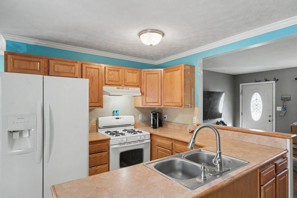 41 Grove Avenue, Norwalk, Ohio 44857, 3 Bedrooms Bedrooms, ,1 BathroomBathrooms,Residential,For Sale,Grove Avenue,20100583 41 Grove Avenue, Norwalk, Ohio 44857, 3 Bedrooms Bedrooms, ,1 BathroomBathrooms,Residential,For Sale,Grove Avenue,20100583