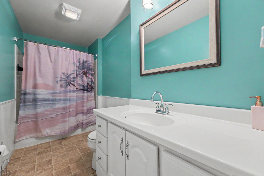 41 Grove Avenue, Norwalk, Ohio 44857, 3 Bedrooms Bedrooms, ,1 BathroomBathrooms,Residential,For Sale,Grove Avenue,20100583 41 Grove Avenue, Norwalk, Ohio 44857, 3 Bedrooms Bedrooms, ,1 BathroomBathrooms,Residential,For Sale,Grove Avenue,20100583