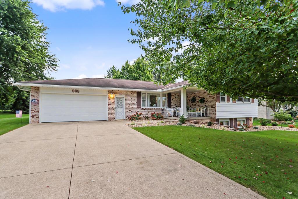 968 Donnawood Drive, Mansfield, Ohio 44903, 3 Bedrooms Bedrooms, ,2 BathroomsBathrooms,Residential,For Sale,Donnawood Drive,20100598 968 Donnawood Drive, Mansfield, Ohio 44903, 3 Bedrooms Bedrooms, ,2 BathroomsBathrooms,Residential,For Sale,Donnawood Drive,20100598