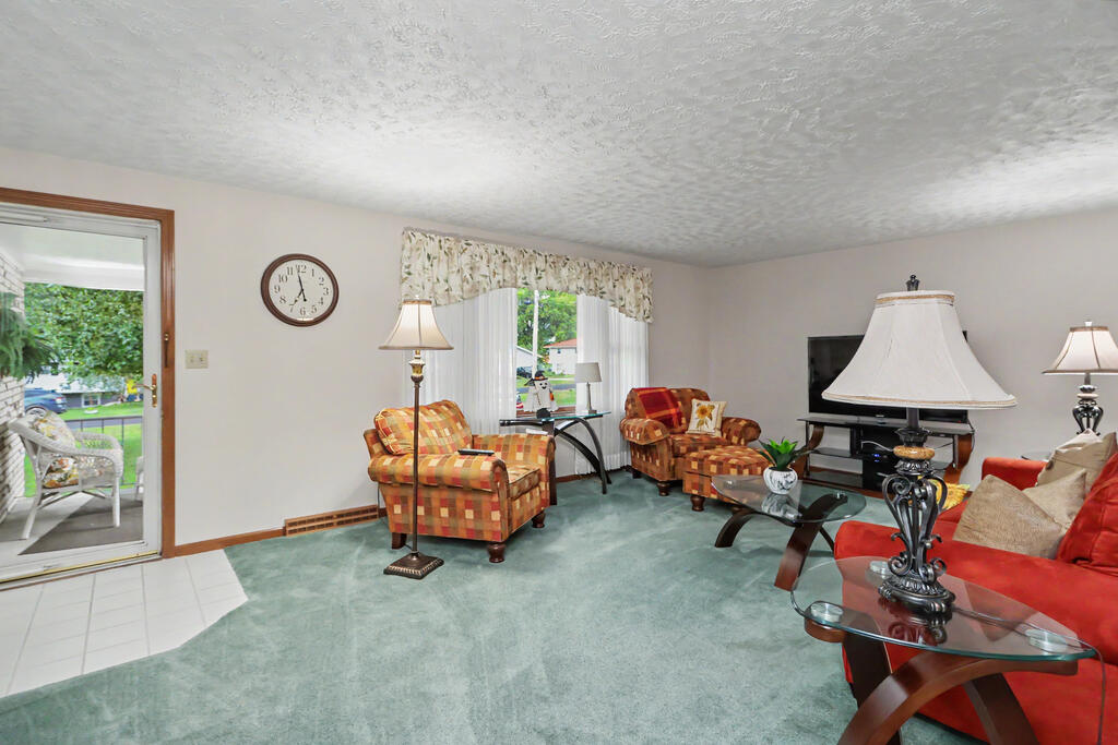 968 Donnawood Drive, Mansfield, Ohio 44903, 3 Bedrooms Bedrooms, ,2 BathroomsBathrooms,Residential,For Sale,Donnawood Drive,20100598 968 Donnawood Drive, Mansfield, Ohio 44903, 3 Bedrooms Bedrooms, ,2 BathroomsBathrooms,Residential,For Sale,Donnawood Drive,20100598