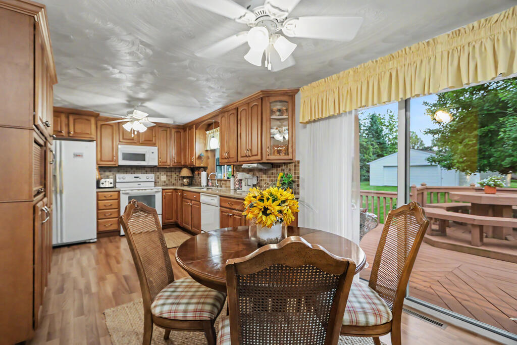 968 Donnawood Drive, Mansfield, Ohio 44903, 3 Bedrooms Bedrooms, ,2 BathroomsBathrooms,Residential,For Sale,Donnawood Drive,20100598 968 Donnawood Drive, Mansfield, Ohio 44903, 3 Bedrooms Bedrooms, ,2 BathroomsBathrooms,Residential,For Sale,Donnawood Drive,20100598