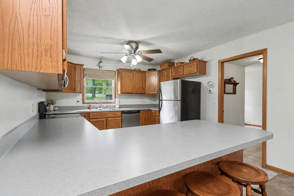 555 Laver Road, Mansfield, Ohio 44905, 3 Bedrooms Bedrooms, ,2 BathroomsBathrooms,Residential,For Sale,Laver Road,20100640