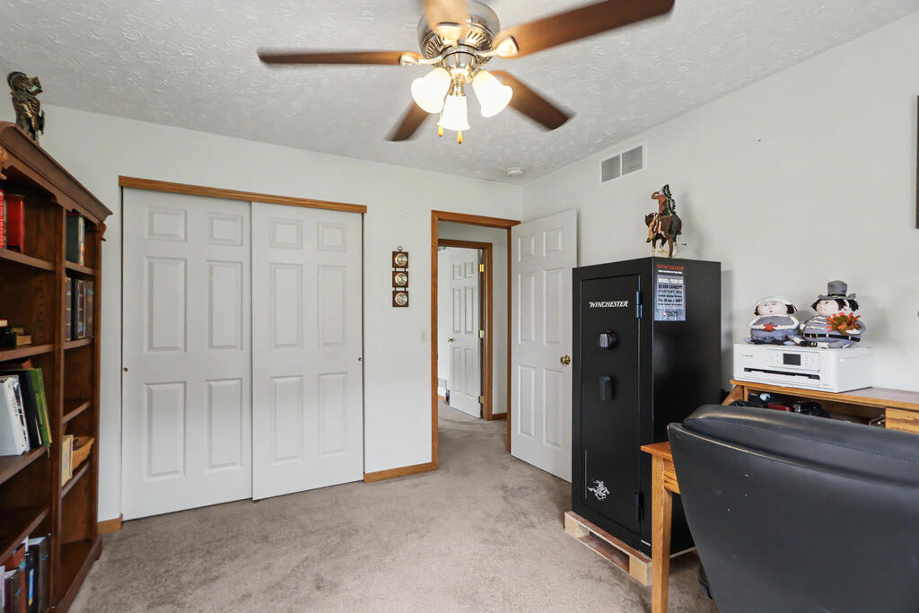 555 Laver Road, Mansfield, Ohio 44905, 3 Bedrooms Bedrooms, ,2 BathroomsBathrooms,Residential,For Sale,Laver Road,20100640