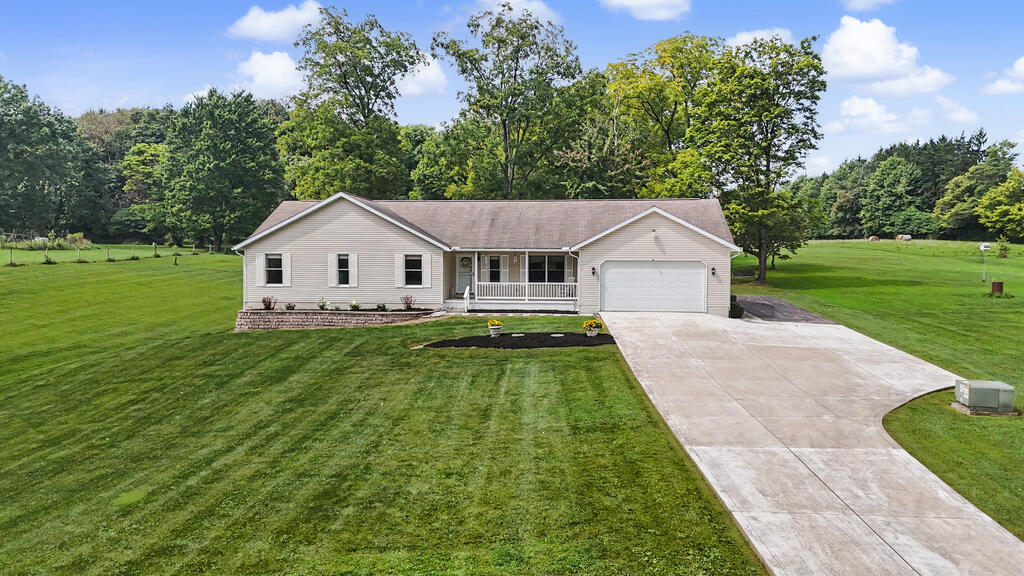 555 Laver Road, Mansfield, Ohio 44905, 3 Bedrooms Bedrooms, ,2 BathroomsBathrooms,Residential,For Sale,Laver Road,20100640