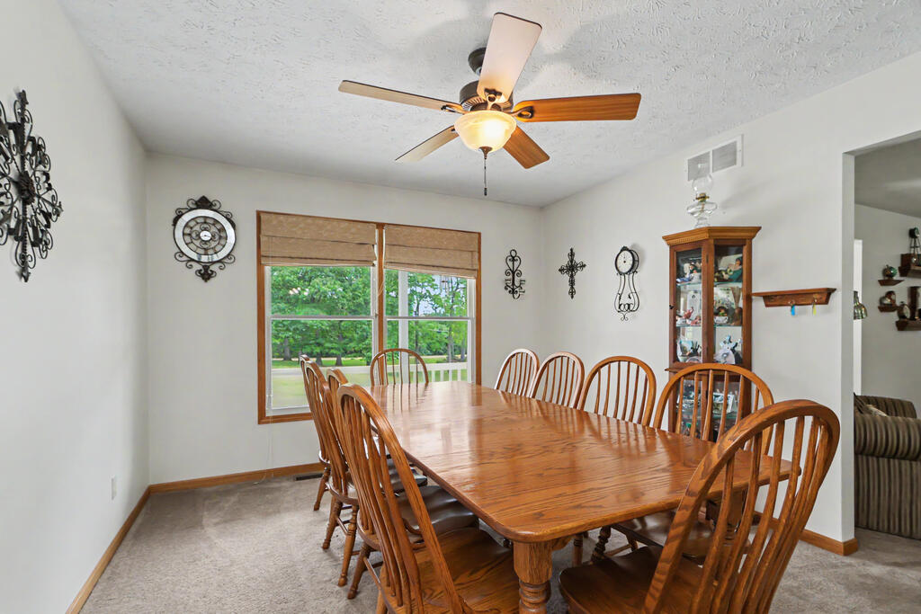 555 Laver Road, Mansfield, Ohio 44905, 3 Bedrooms Bedrooms, ,2 BathroomsBathrooms,Residential,For Sale,Laver Road,20100640