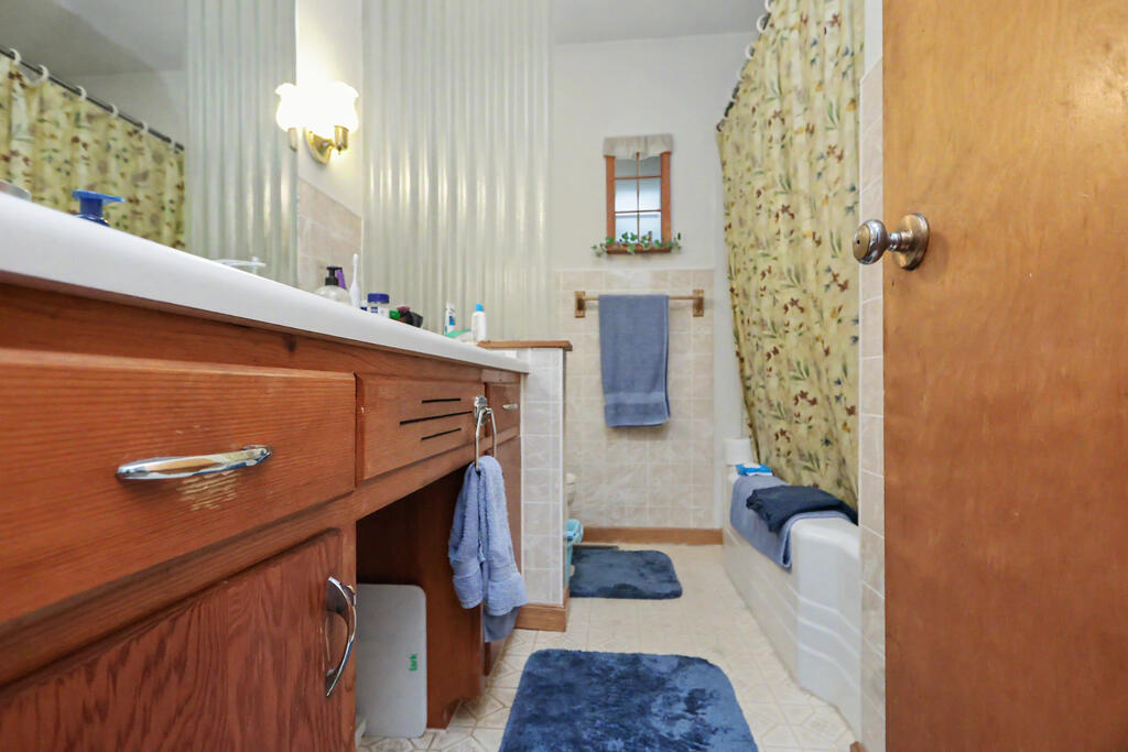133 Mansfield Avenue, Shelby, Ohio 44875, 3 Bedrooms Bedrooms, ,2 BathroomsBathrooms,Residential,For Sale,Mansfield Avenue,20100647 133 Mansfield Avenue, Shelby, Ohio 44875, 3 Bedrooms Bedrooms, ,2 BathroomsBathrooms,Residential,For Sale,Mansfield Avenue,20100647
