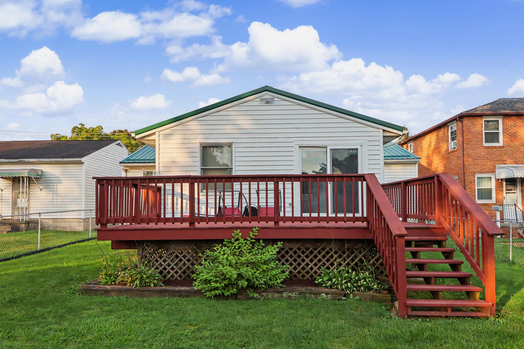 133 Mansfield Avenue, Shelby, Ohio 44875, 3 Bedrooms Bedrooms, ,2 BathroomsBathrooms,Residential,For Sale,Mansfield Avenue,20100647 133 Mansfield Avenue, Shelby, Ohio 44875, 3 Bedrooms Bedrooms, ,2 BathroomsBathrooms,Residential,For Sale,Mansfield Avenue,20100647