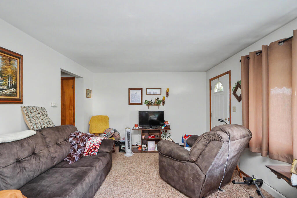133 Mansfield Avenue, Shelby, Ohio 44875, 3 Bedrooms Bedrooms, ,2 BathroomsBathrooms,Residential,For Sale,Mansfield Avenue,20100647 133 Mansfield Avenue, Shelby, Ohio 44875, 3 Bedrooms Bedrooms, ,2 BathroomsBathrooms,Residential,For Sale,Mansfield Avenue,20100647