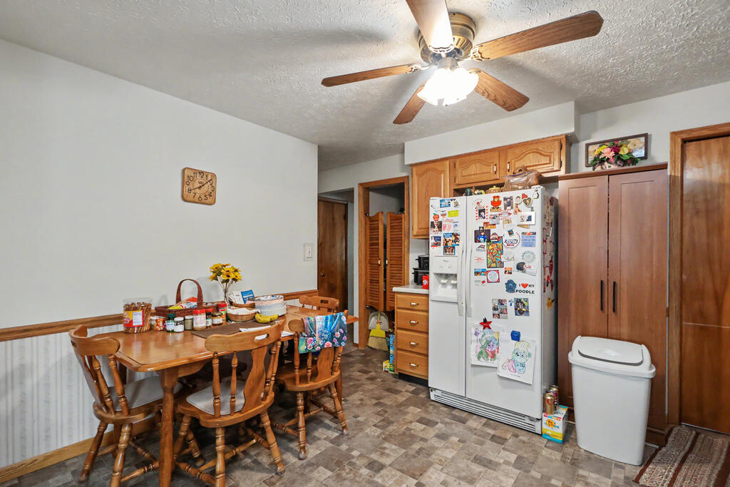133 Mansfield Avenue, Shelby, Ohio 44875, 3 Bedrooms Bedrooms, ,2 BathroomsBathrooms,Residential,For Sale,Mansfield Avenue,20100647 133 Mansfield Avenue, Shelby, Ohio 44875, 3 Bedrooms Bedrooms, ,2 BathroomsBathrooms,Residential,For Sale,Mansfield Avenue,20100647