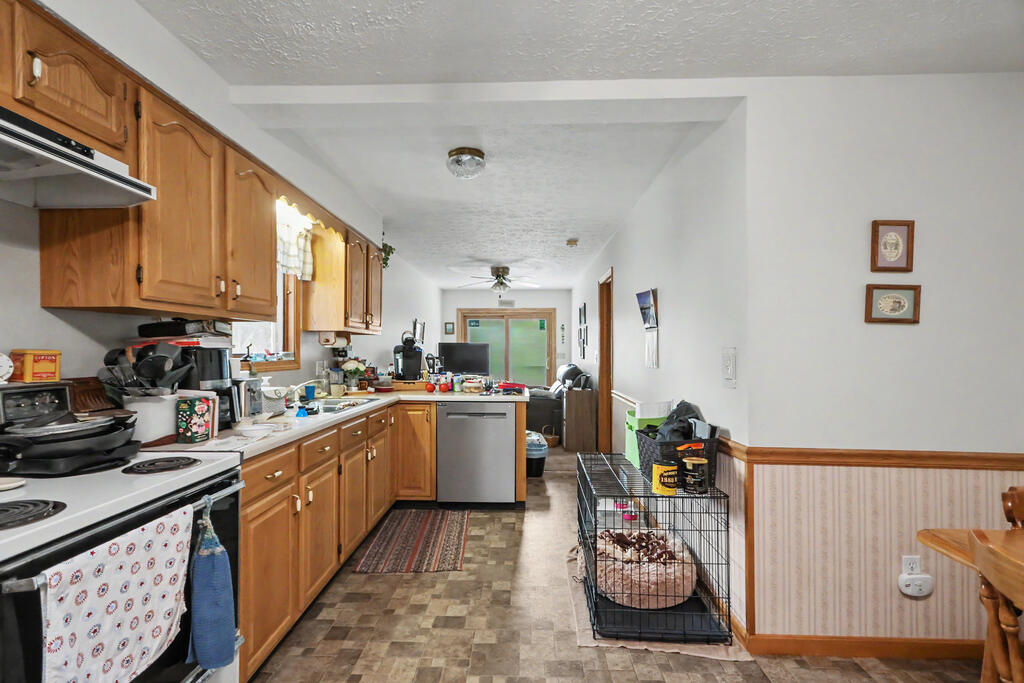 133 Mansfield Avenue, Shelby, Ohio 44875, 3 Bedrooms Bedrooms, ,2 BathroomsBathrooms,Residential,For Sale,Mansfield Avenue,20100647 133 Mansfield Avenue, Shelby, Ohio 44875, 3 Bedrooms Bedrooms, ,2 BathroomsBathrooms,Residential,For Sale,Mansfield Avenue,20100647