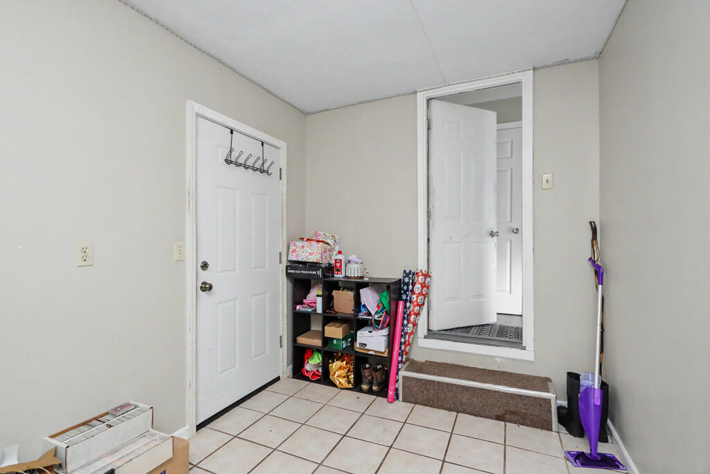694 Sloane Avenue, Mansfield, Ohio 44903, 3 Bedrooms Bedrooms, ,1 BathroomBathrooms,Residential,For Sale,Sloane Avenue,20100651 694 Sloane Avenue, Mansfield, Ohio 44903, 3 Bedrooms Bedrooms, ,1 BathroomBathrooms,Residential,For Sale,Sloane Avenue,20100651