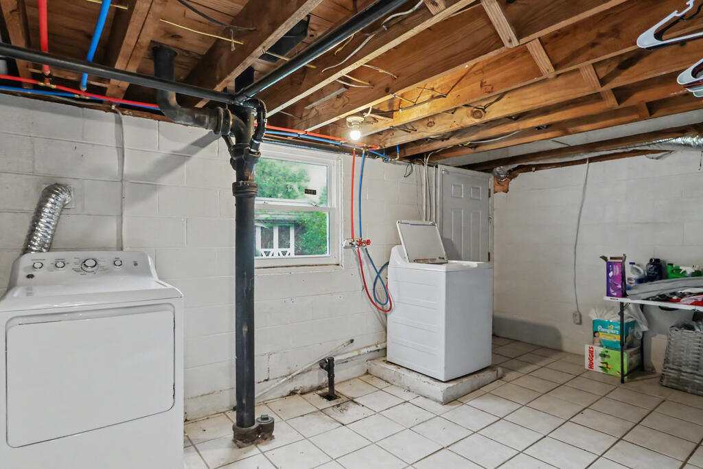 694 Sloane Avenue, Mansfield, Ohio 44903, 3 Bedrooms Bedrooms, ,1 BathroomBathrooms,Residential,For Sale,Sloane Avenue,20100651 694 Sloane Avenue, Mansfield, Ohio 44903, 3 Bedrooms Bedrooms, ,1 BathroomBathrooms,Residential,For Sale,Sloane Avenue,20100651