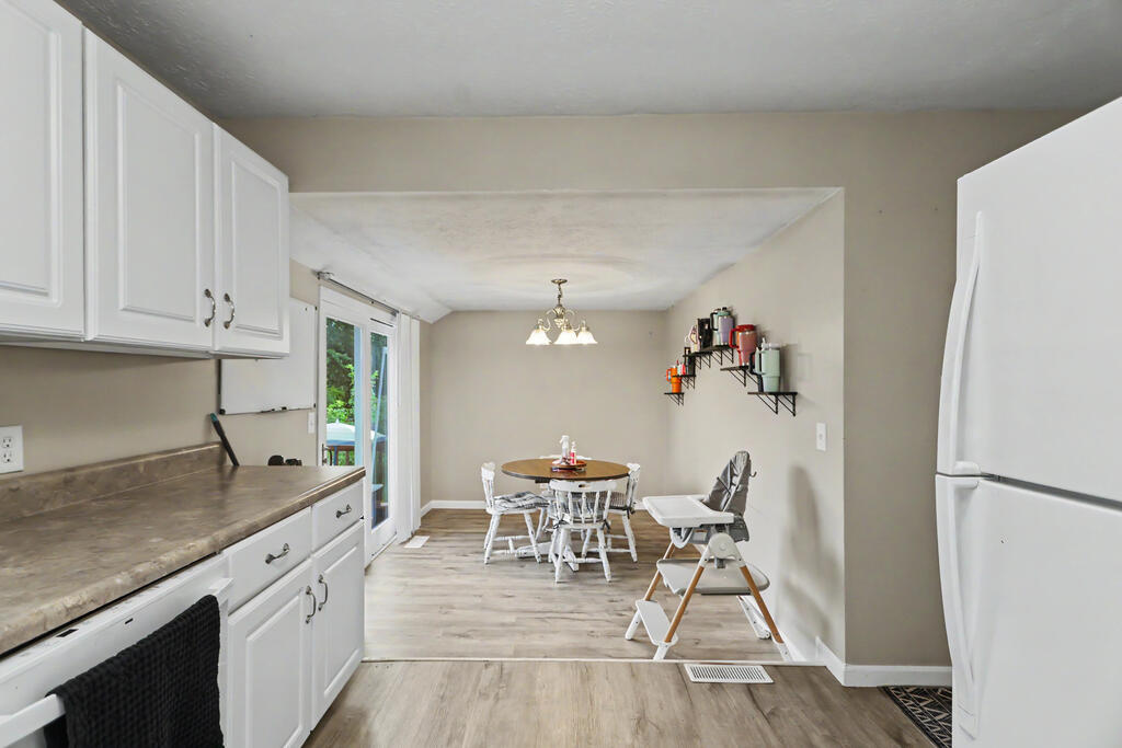 694 Sloane Avenue, Mansfield, Ohio 44903, 3 Bedrooms Bedrooms, ,1 BathroomBathrooms,Residential,For Sale,Sloane Avenue,20100651 694 Sloane Avenue, Mansfield, Ohio 44903, 3 Bedrooms Bedrooms, ,1 BathroomBathrooms,Residential,For Sale,Sloane Avenue,20100651