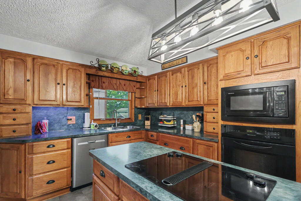 1442 Harlan Road, Lucas, Ohio 44843, 3 Bedrooms Bedrooms, ,2 BathroomsBathrooms,Residential,For Sale,Harlan Road,20100655 1442 Harlan Road, Lucas, Ohio 44843, 3 Bedrooms Bedrooms, ,2 BathroomsBathrooms,Residential,For Sale,Harlan Road,20100655