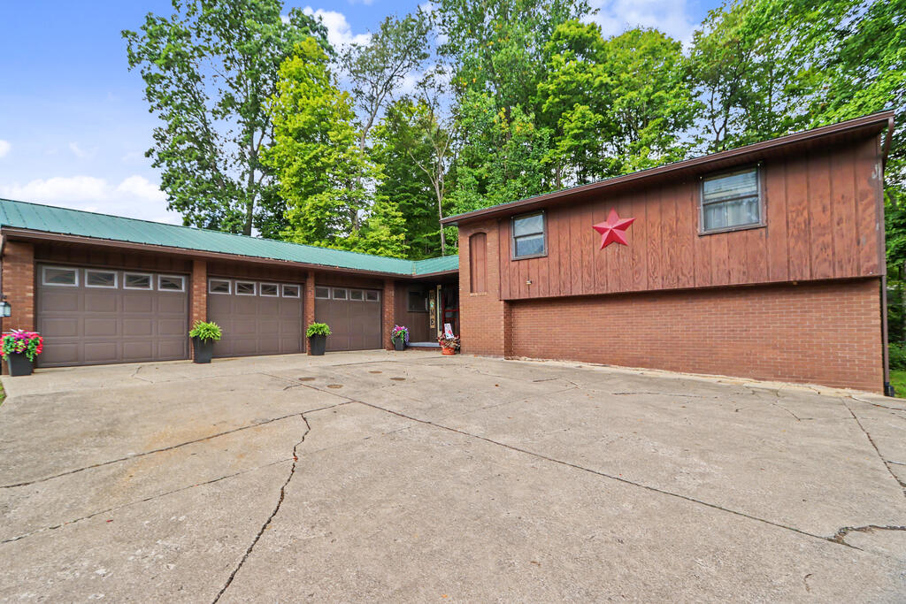 1442 Harlan Road, Lucas, Ohio 44843, 3 Bedrooms Bedrooms, ,2 BathroomsBathrooms,Residential,For Sale,Harlan Road,20100655 1442 Harlan Road, Lucas, Ohio 44843, 3 Bedrooms Bedrooms, ,2 BathroomsBathrooms,Residential,For Sale,Harlan Road,20100655