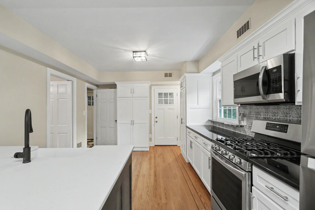 520 Edgewood Road, Mansfield, Ohio 44907, 4 Bedrooms Bedrooms, ,3 BathroomsBathrooms,Residential,For Sale,Edgewood Road,20100666 520 Edgewood Road, Mansfield, Ohio 44907, 4 Bedrooms Bedrooms, ,3 BathroomsBathrooms,Residential,For Sale,Edgewood Road,20100666