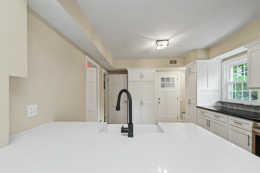 520 Edgewood Road, Mansfield, Ohio 44907, 4 Bedrooms Bedrooms, ,3 BathroomsBathrooms,Residential,For Sale,Edgewood Road,20100666 520 Edgewood Road, Mansfield, Ohio 44907, 4 Bedrooms Bedrooms, ,3 BathroomsBathrooms,Residential,For Sale,Edgewood Road,20100666