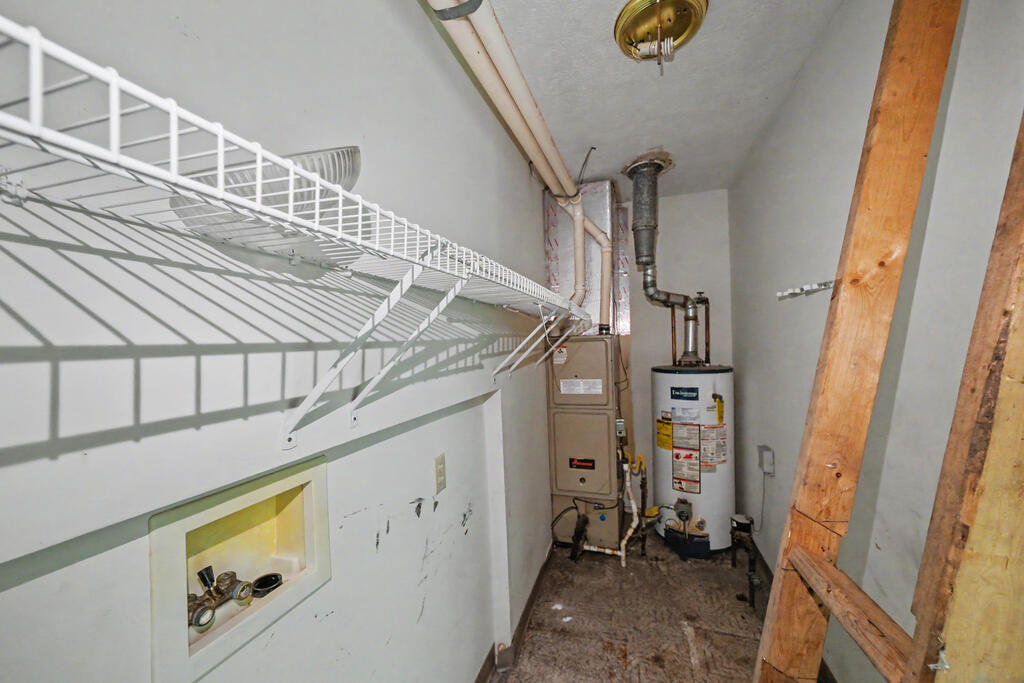 2437 Mercer Drive, Marion, Ohio 43302, 4 Bedrooms Bedrooms, ,1 BathroomBathrooms,Residential,For Sale,Mercer Drive,20100667