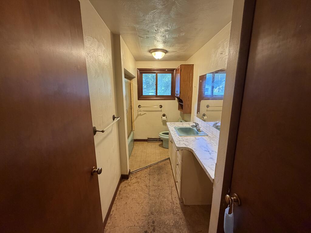 2305 Lakecrest Road, Mansfield, Ohio 44903, 3 Bedrooms Bedrooms, ,2 BathroomsBathrooms,Residential,For Sale,Lakecrest Road,20100668