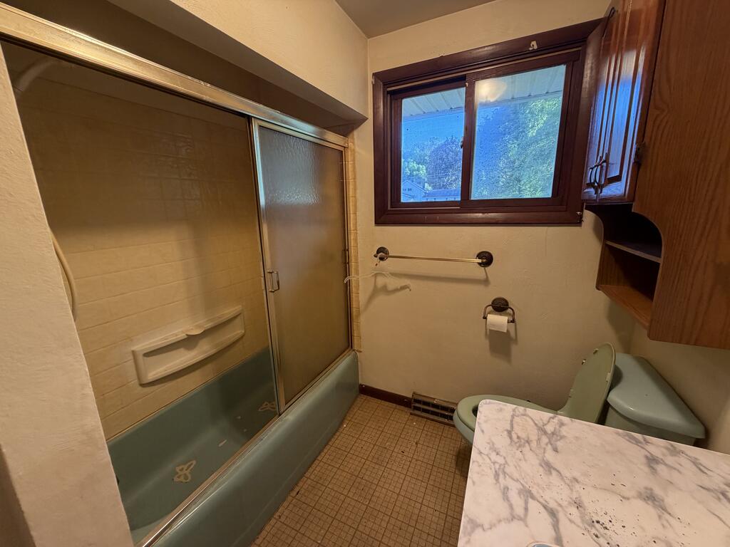 2305 Lakecrest Road, Mansfield, Ohio 44903, 3 Bedrooms Bedrooms, ,2 BathroomsBathrooms,Residential,For Sale,Lakecrest Road,20100668